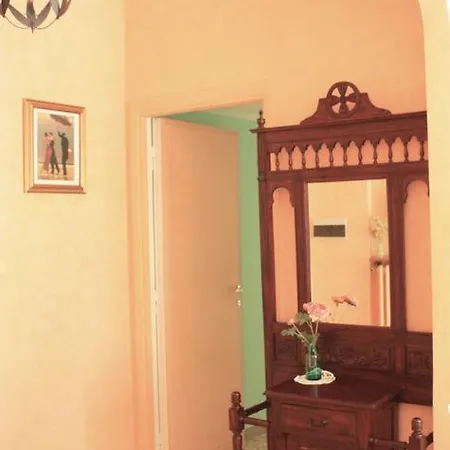 Daire Talk House *